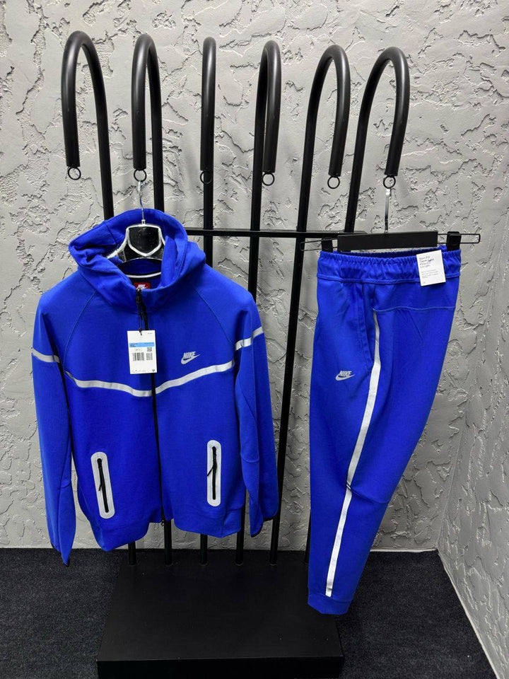 NIKE TECH FLEECE TRACKSUIT REFLECTIVE