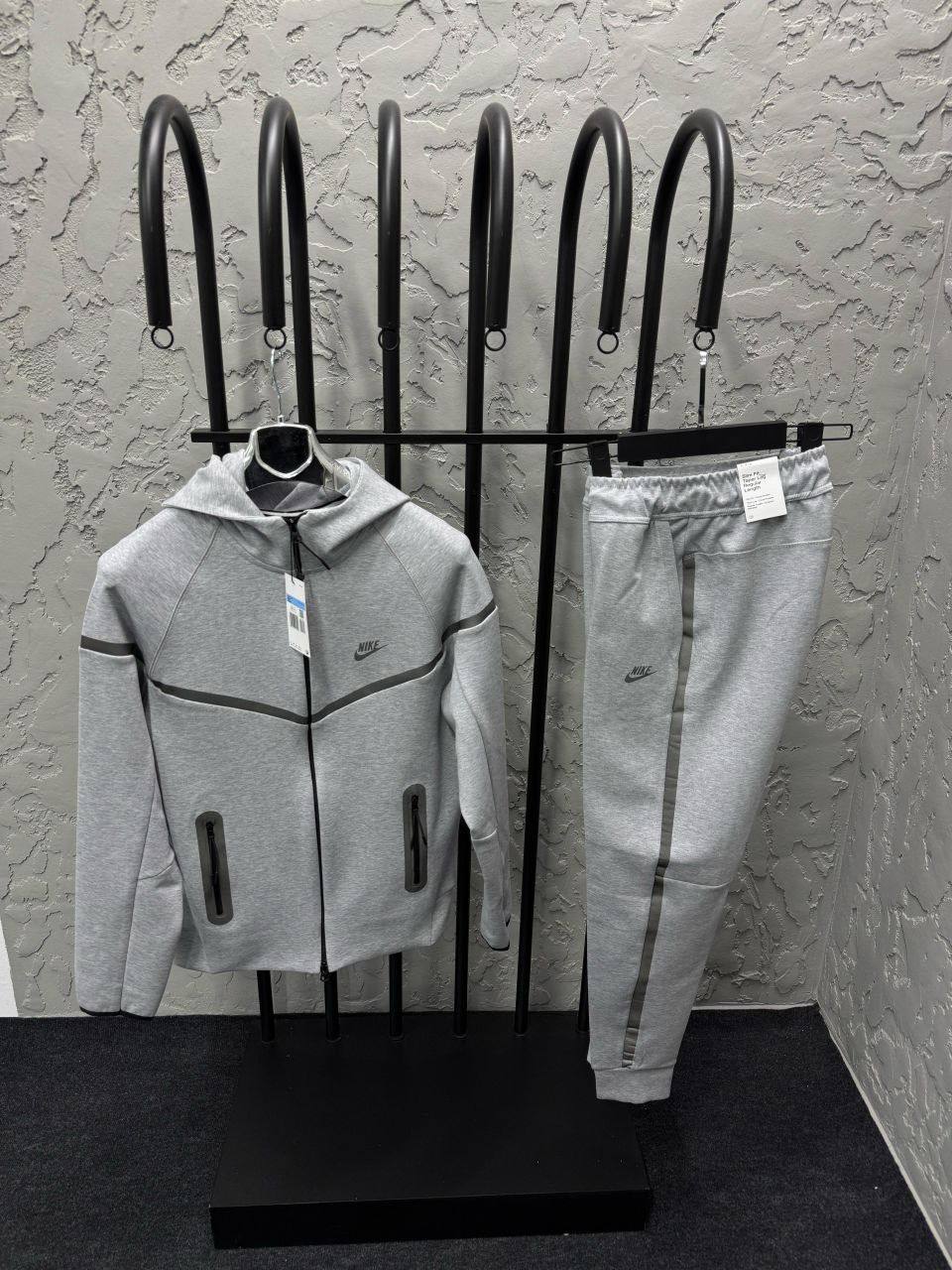 NIKE TECH FLEECE TRACKSUIT REFLECTIVE
