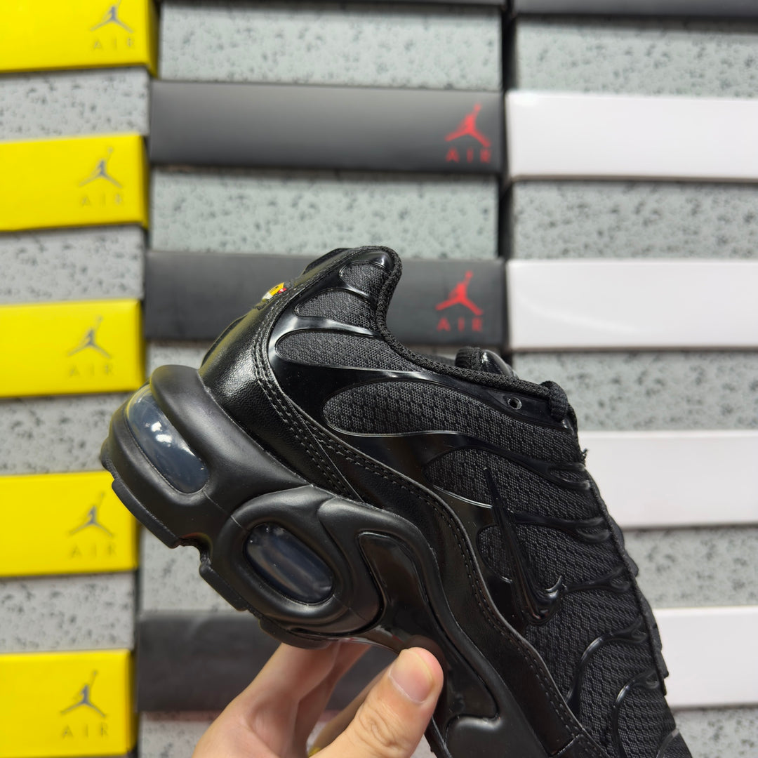 Nike Air Max Plus TN Triple Black - 604133-05