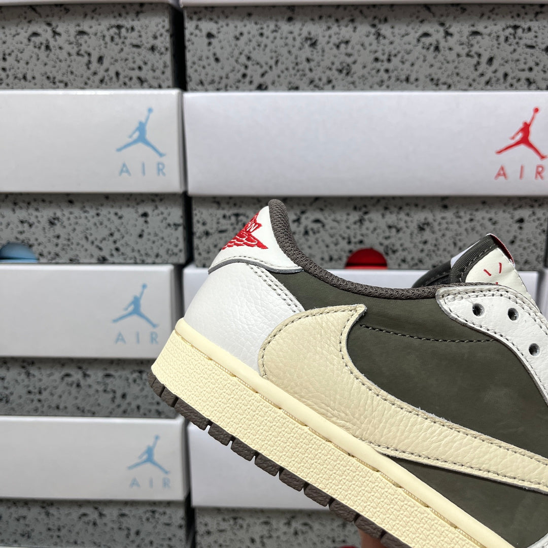 Travis Scott x Air Jordan AJ1 Low OG DM7866-162