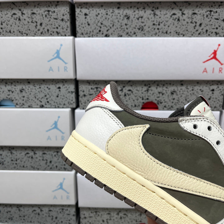 Travis Scott x Air Jordan AJ1 Low OG DM7866-162
