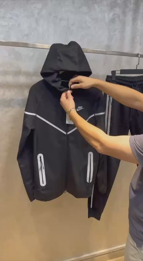 NIKE TECH FLEECE TRACKSUIT REFLECTIVE