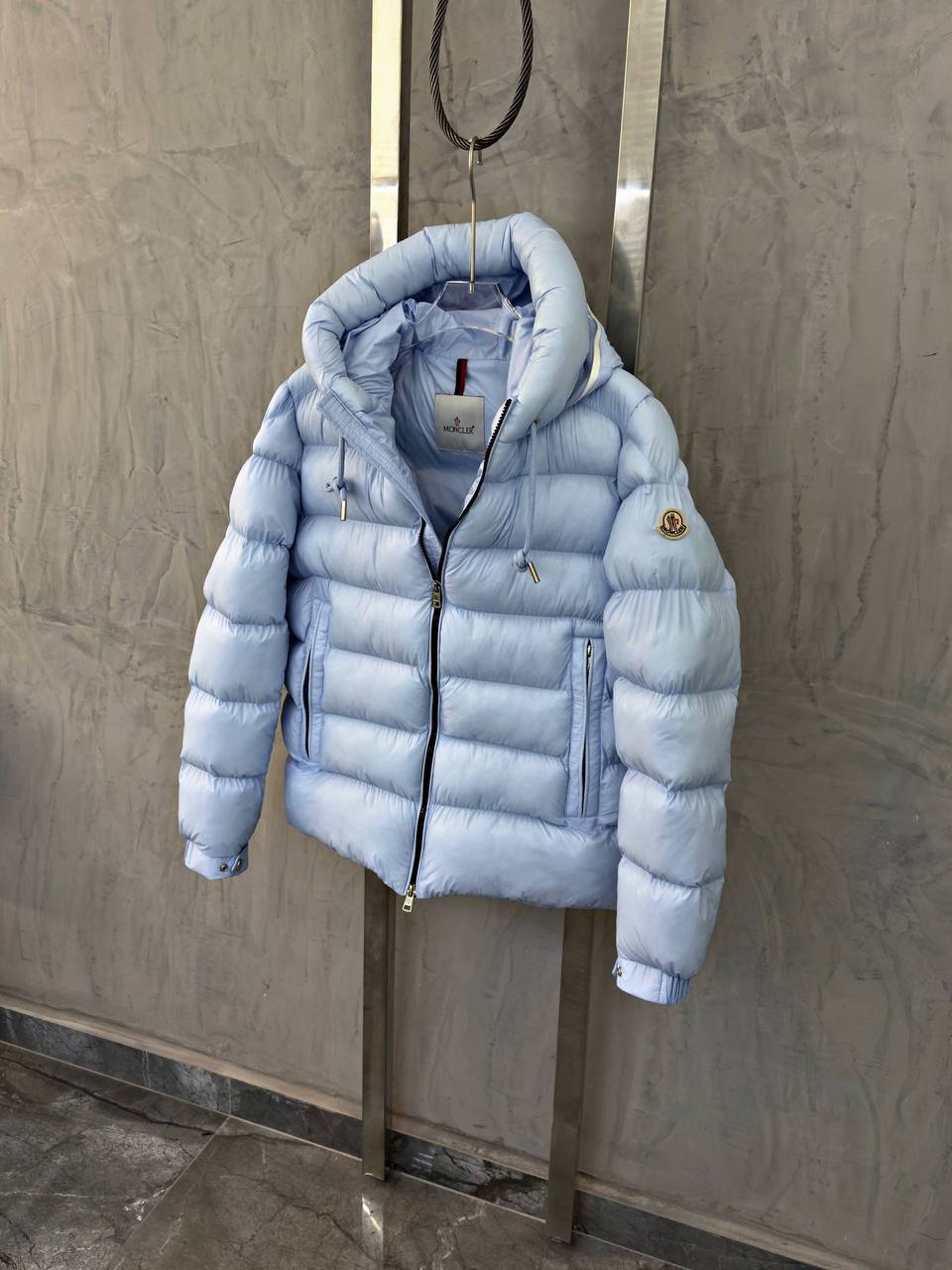 MONCLER CARDERE HOODED SHORT DOWN JACKET