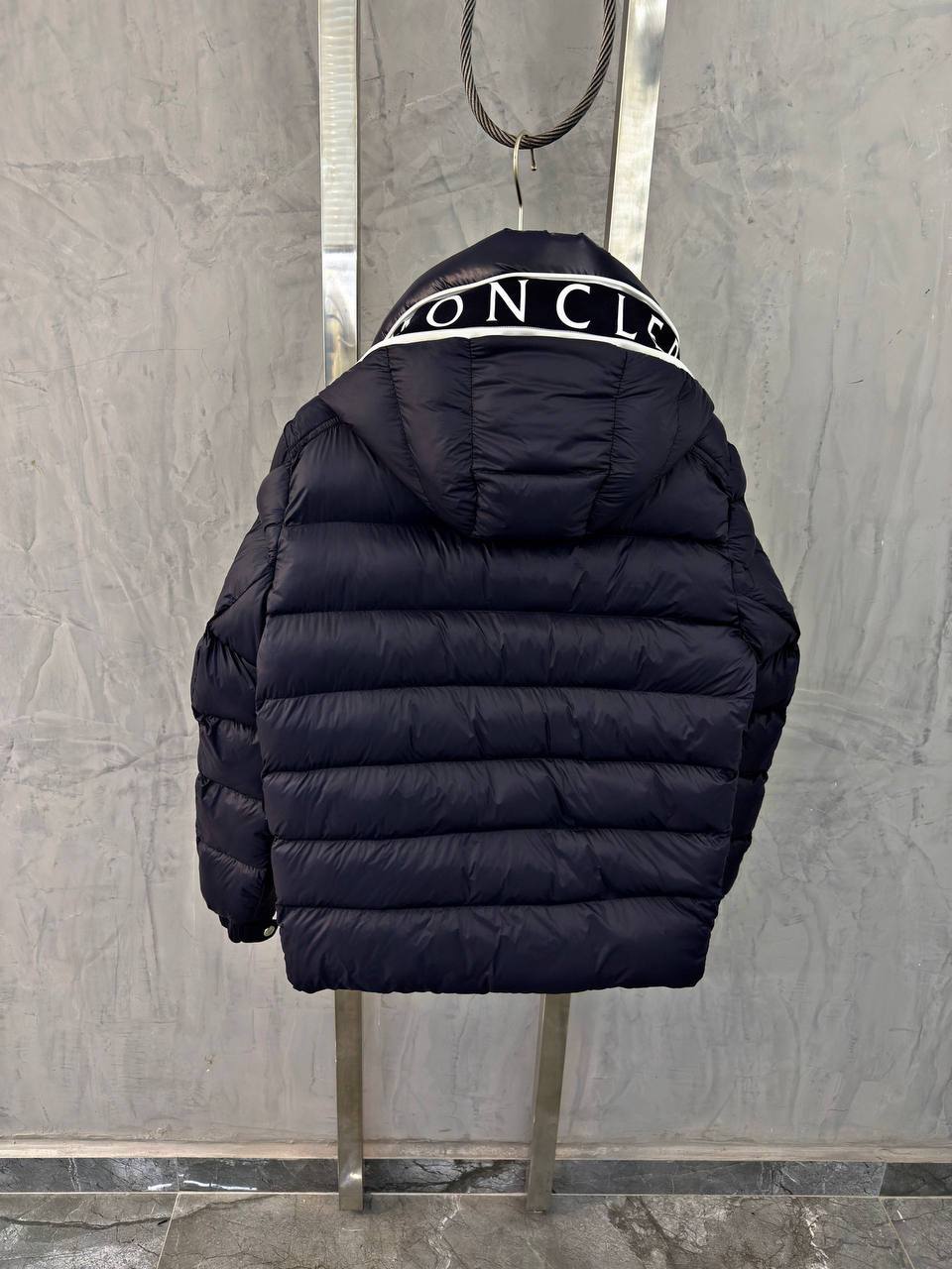 MONCLER CARDERE HOODED SHORT DOWN JACKET