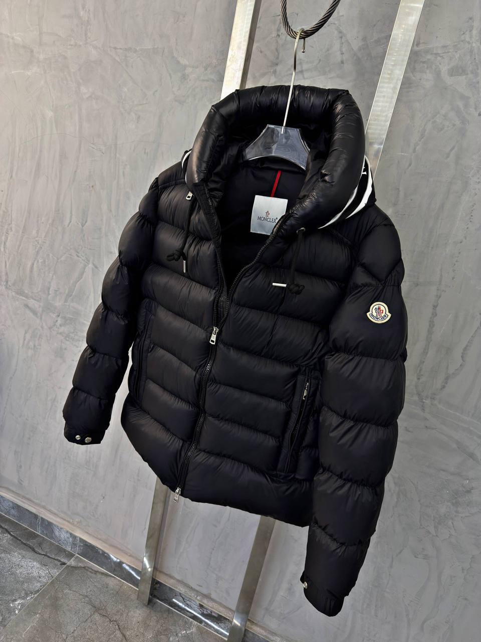 MONCLER CARDERE HOODED SHORT DOWN JACKET
