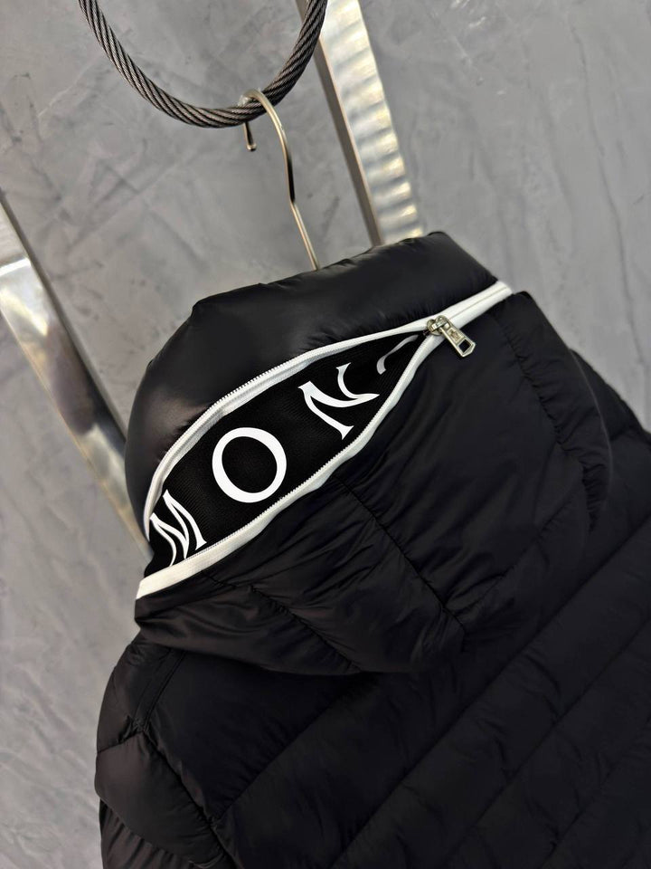 MONCLER CARDERE HOODED SHORT DOWN JACKET