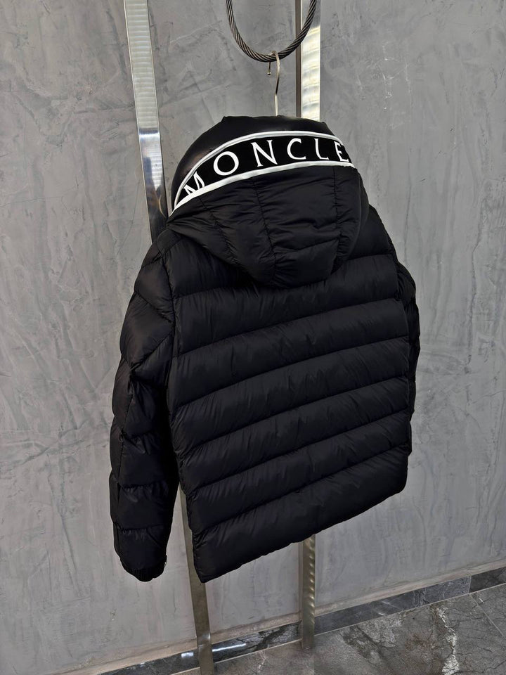 MONCLER CARDERE HOODED SHORT DOWN JACKET