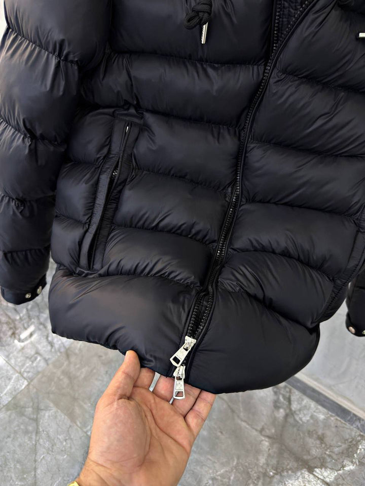 MONCLER CARDERE HOODED SHORT DOWN JACKET