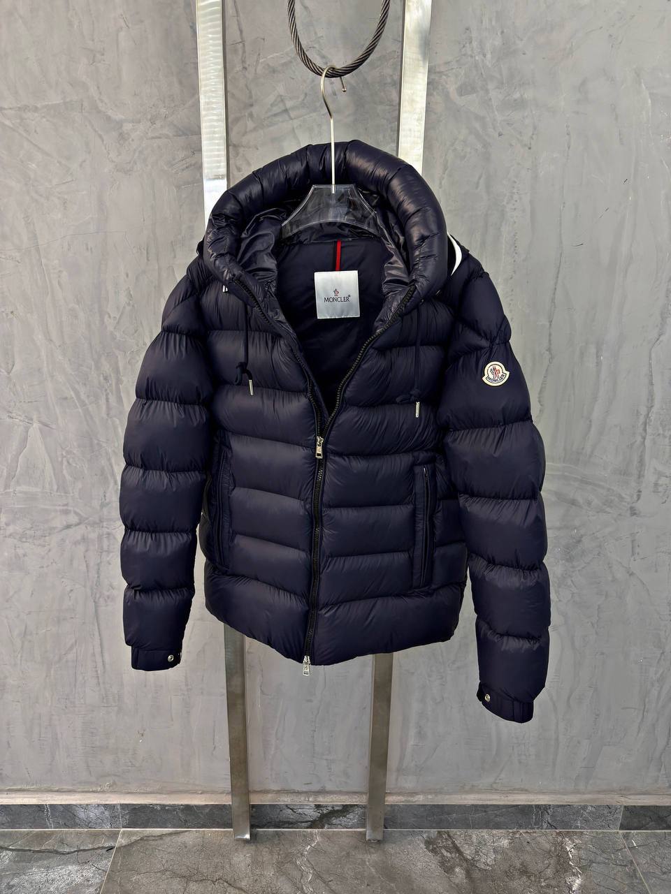MONCLER CARDERE HOODED SHORT DOWN JACKET