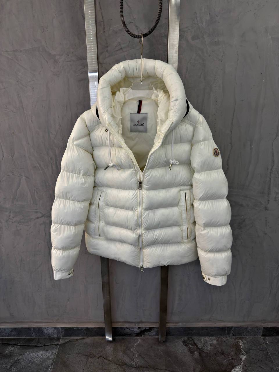 MONCLER CARDERE HOODED SHORT DOWN JACKET