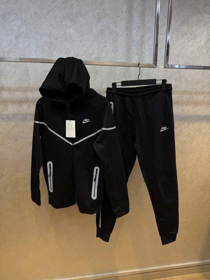 NIKE TECH FLEECE TRACKSUIT REFLECTIVE